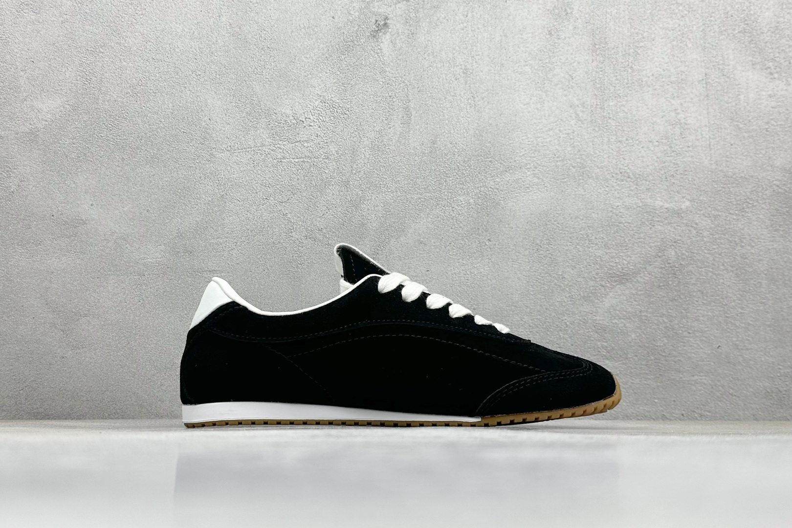 210 S版 ALO SUNSET SNEAKER 休闲城市通勤训练跑步鞋 A0891U-Black