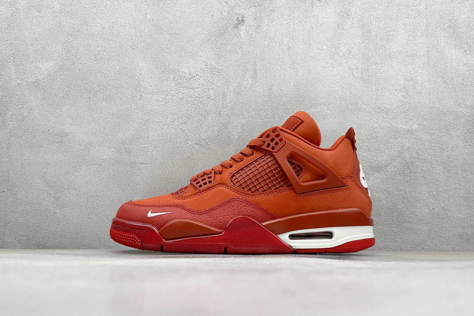 💰300
新F版Air Jordan AJ4 Retro 红砖 中帮篮球鞋
原楦原纸板同源开发 完美呈现乔4的版型 内侧正确双色网格 还原细节 正确气垫颜色 正确网格工艺 正确拉帮工艺 全鞋原装材料制作 原档案原模具打造 
货号：HF4340-800
尺码：36-48
编码：45