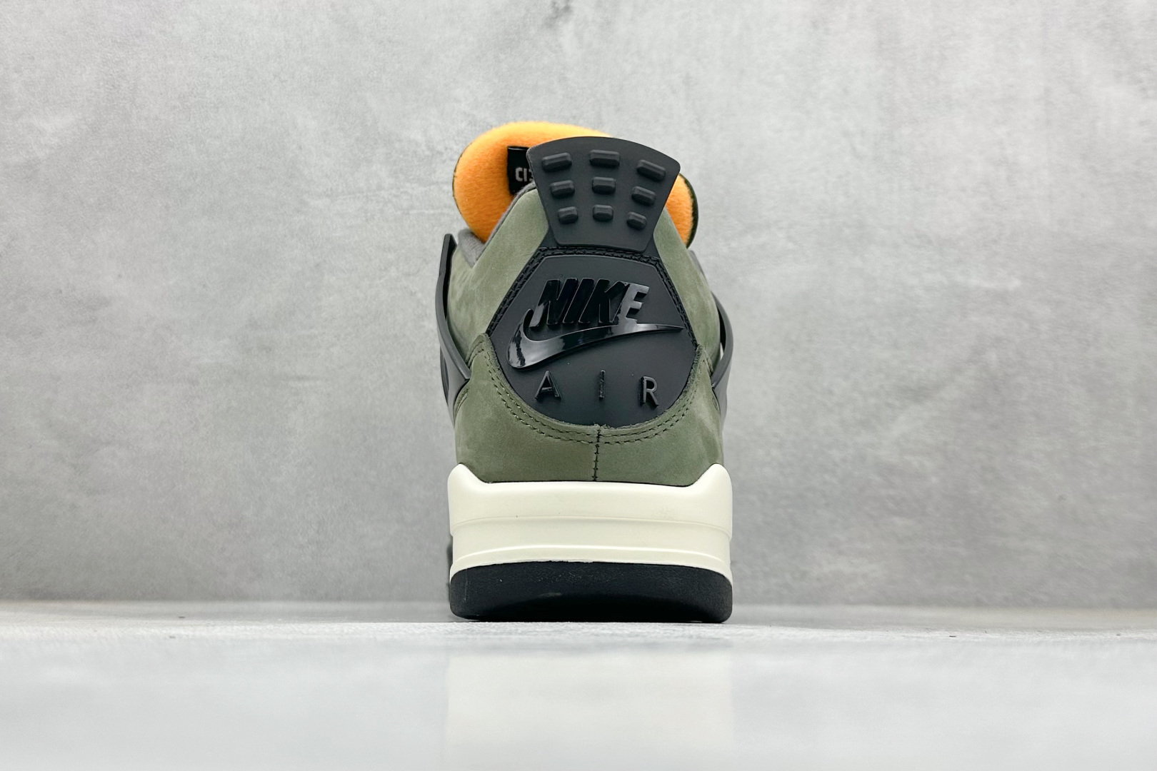 300 新F版Air Jordan AJ4 Retro 军绿 中帮篮球鞋 IB1854-200