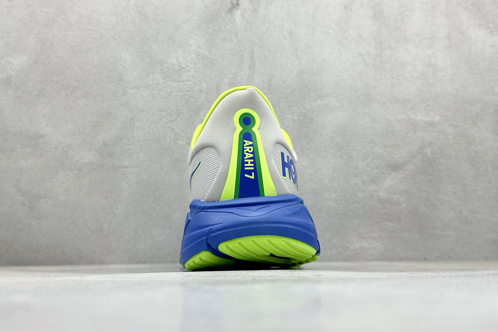 180 BF版HOKA ONE ONE M ARAHI 7 低帮专业越野跑步鞋 1147850-STLC-Chinese UA Cheap High Quatity Brand Clothes Bags handbags Sneakers wholesale wholesaler seller from China Factory suppliers Fashion Clothing Shoes best Quality Beautiful Price 180 BF版HOKA ONE ONE M ARAHI 7 低帮专业越野跑步鞋 1147850-STLC