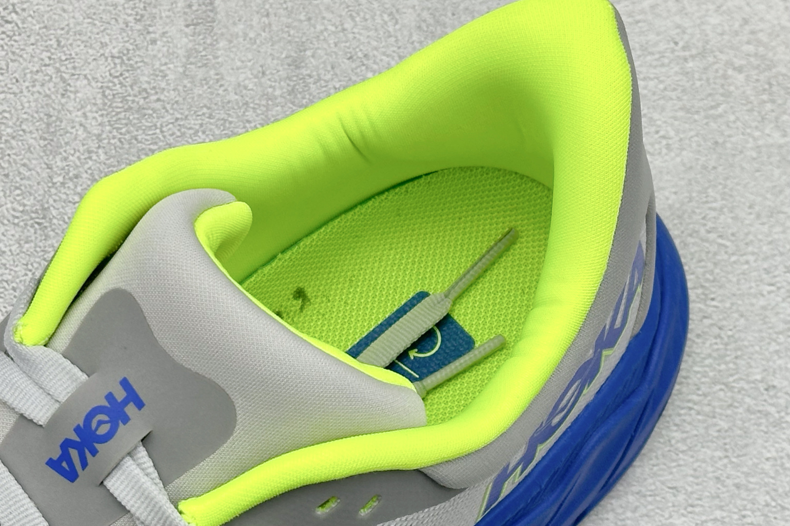 180 BF版HOKA ONE ONE M ARAHI 7 低帮专业越野跑步鞋 1147850-STLC-Chinese UA Cheap High Quatity Brand Clothes Bags handbags Sneakers wholesale wholesaler seller from China Factory suppliers Fashion Clothing Shoes best Quality Beautiful Price 180 BF版HOKA ONE ONE M ARAHI 7 低帮专业越野跑步鞋 1147850-STLC