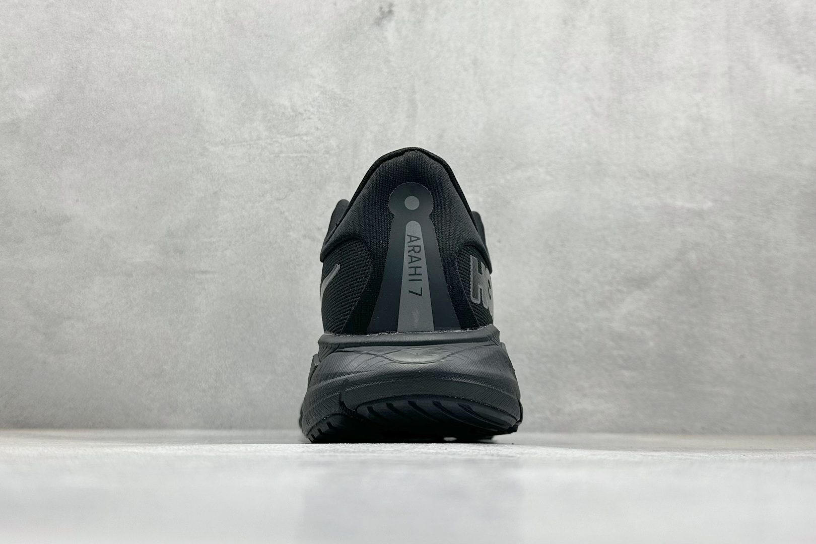 180 BF版HOKA ONE ONE M ARAHI 7 低帮专业越野跑步鞋 1147850-BBLC-Chinese UA Cheap High Quatity Brand Clothes Bags handbags Sneakers wholesale wholesaler seller from China Factory suppliers Fashion Clothing Shoes best Quality Beautiful Price 180 BF版HOKA ONE ONE M ARAHI 7 低帮专业越野跑步鞋 1147850-BBLC