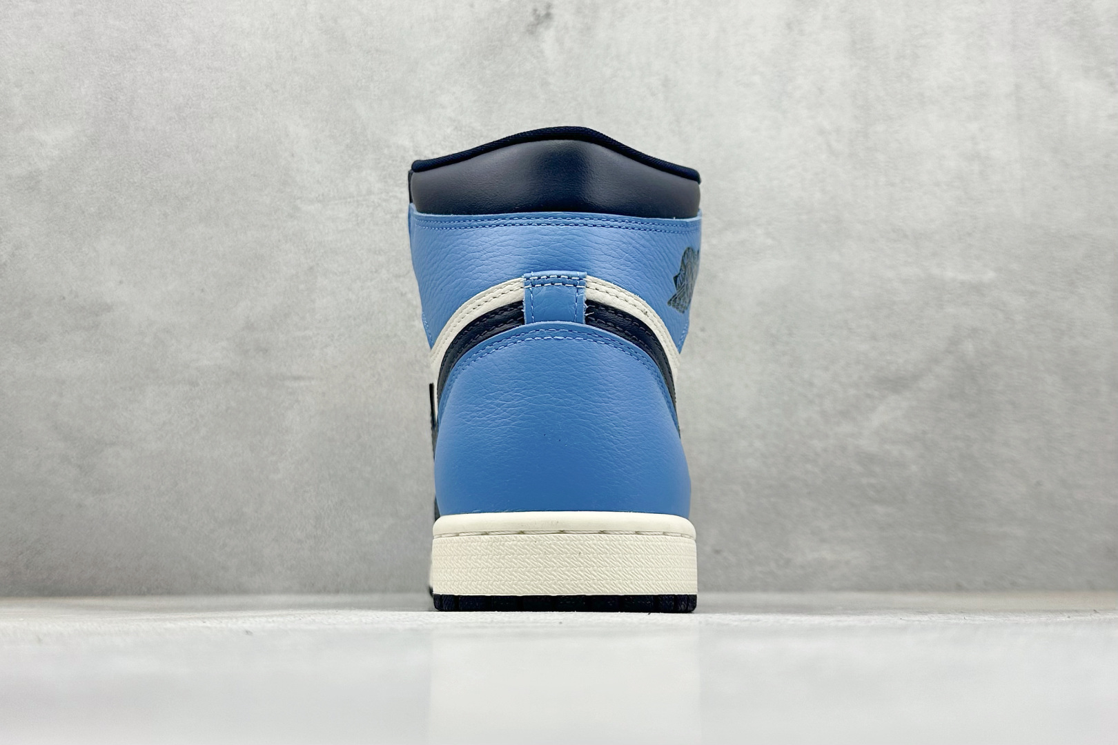 260 新F版AIR Jordan 1 RETRO HIGH 高帮 黑曜石 555088-140