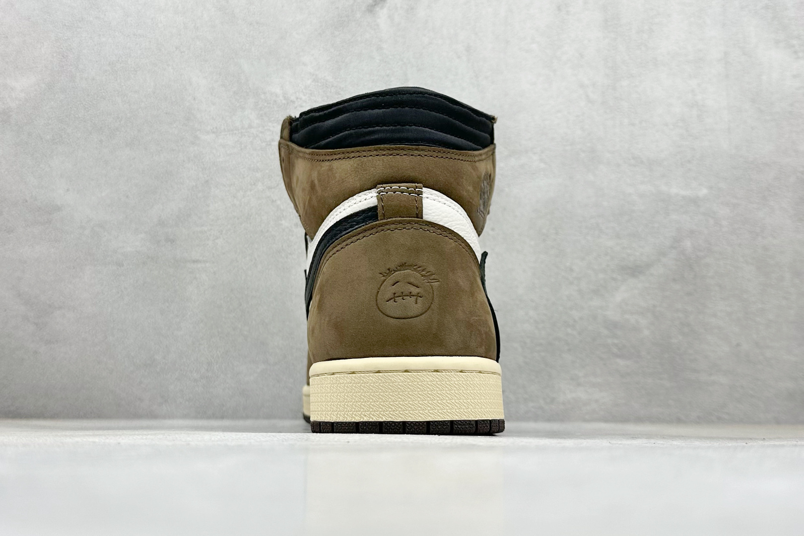 终端放店新F版AIR Jordan 1 RETRO HIGH OG 深棕倒钩高帮原装纸板原楦开发 极致鞋