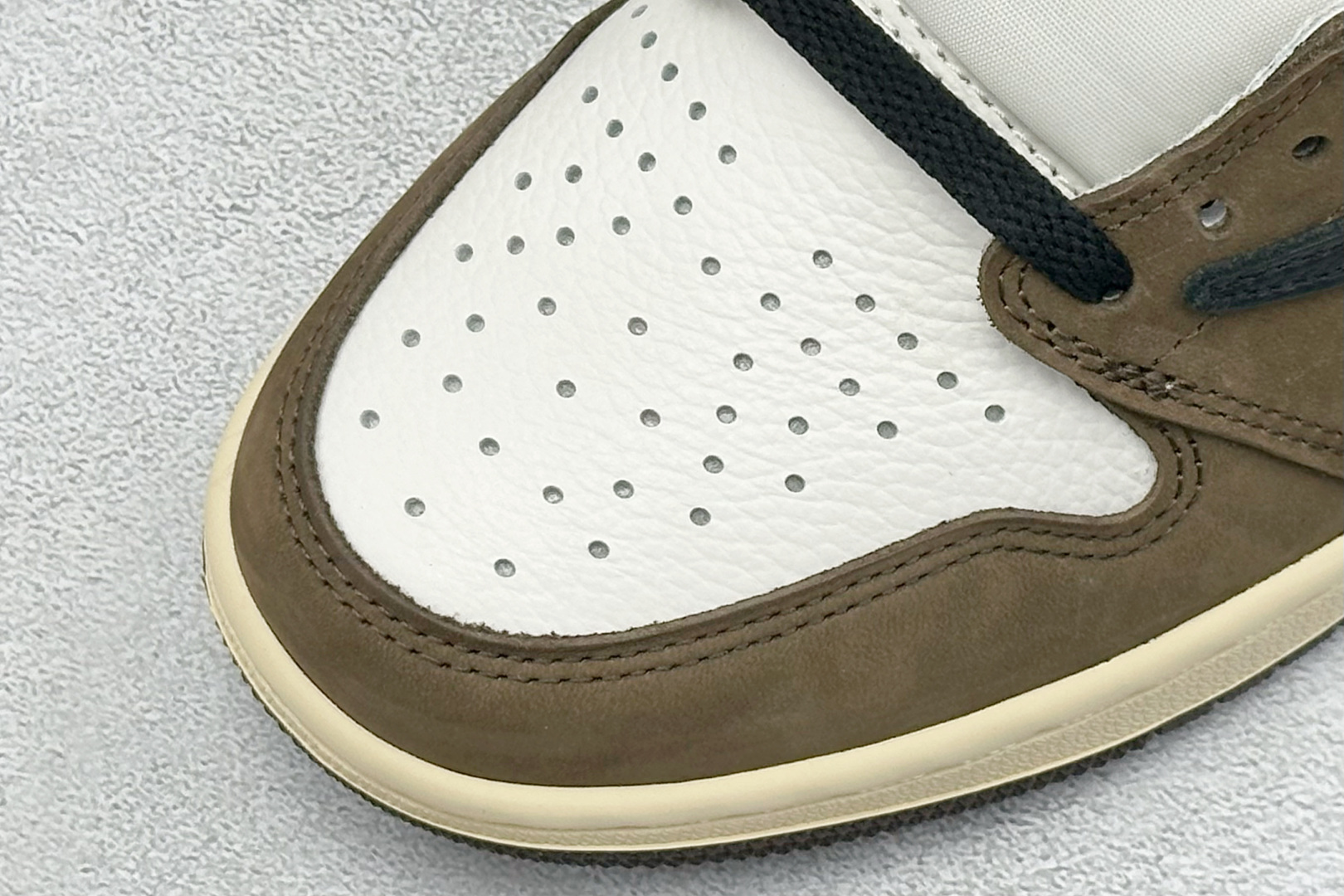 终端放店新F版AIR Jordan 1 RETRO HIGH OG 深棕倒钩高帮原装纸板原楦开发 极致鞋