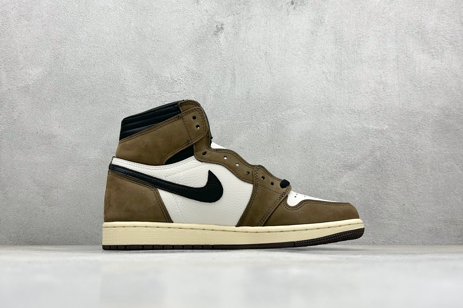 终端放店新F版AIR Jordan 1 RETRO HIGH OG 深棕倒钩高帮原装纸板原楦开发 极致鞋