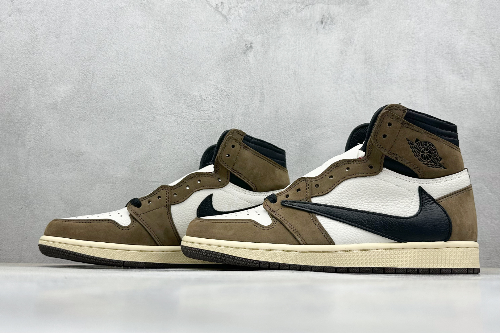 终端放店新F版AIR Jordan 1 RETRO HIGH OG 深棕倒钩高帮原装纸板原楦开发 极致鞋