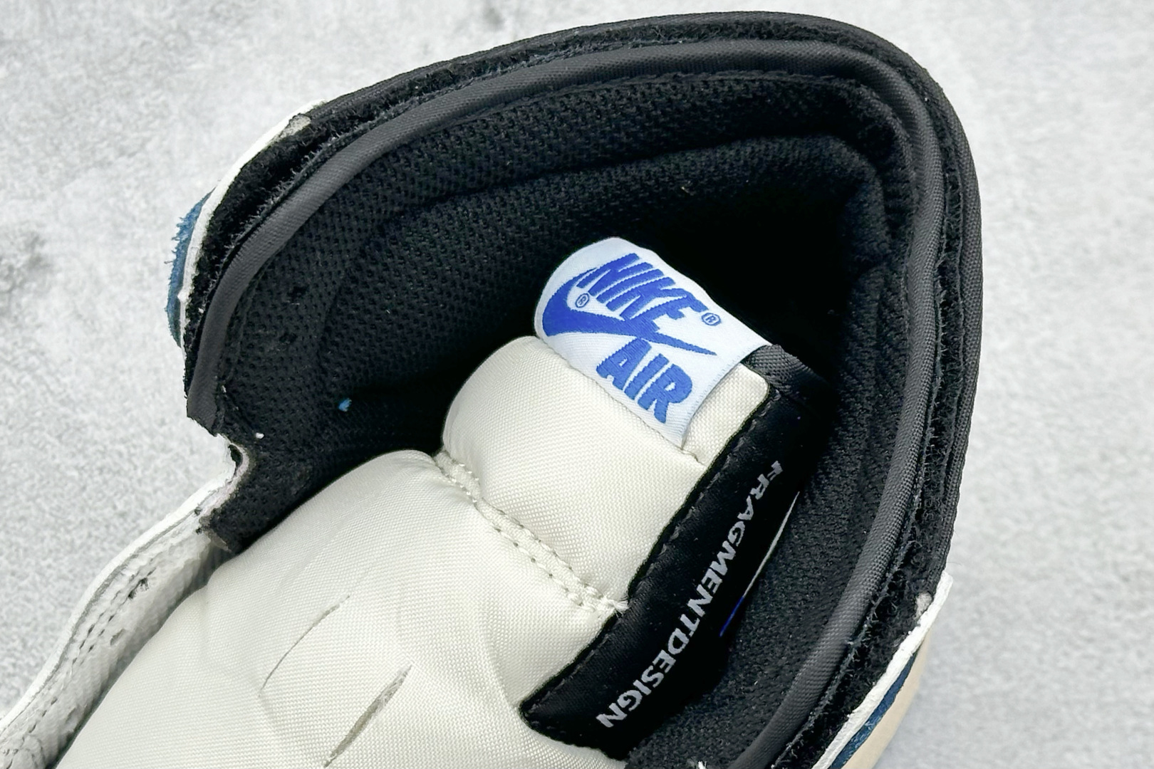 终端放店新F版AIR Jordan 1 RETRO HIGH OG 闪电倒钩高帮原装纸板原楦开发 极致鞋