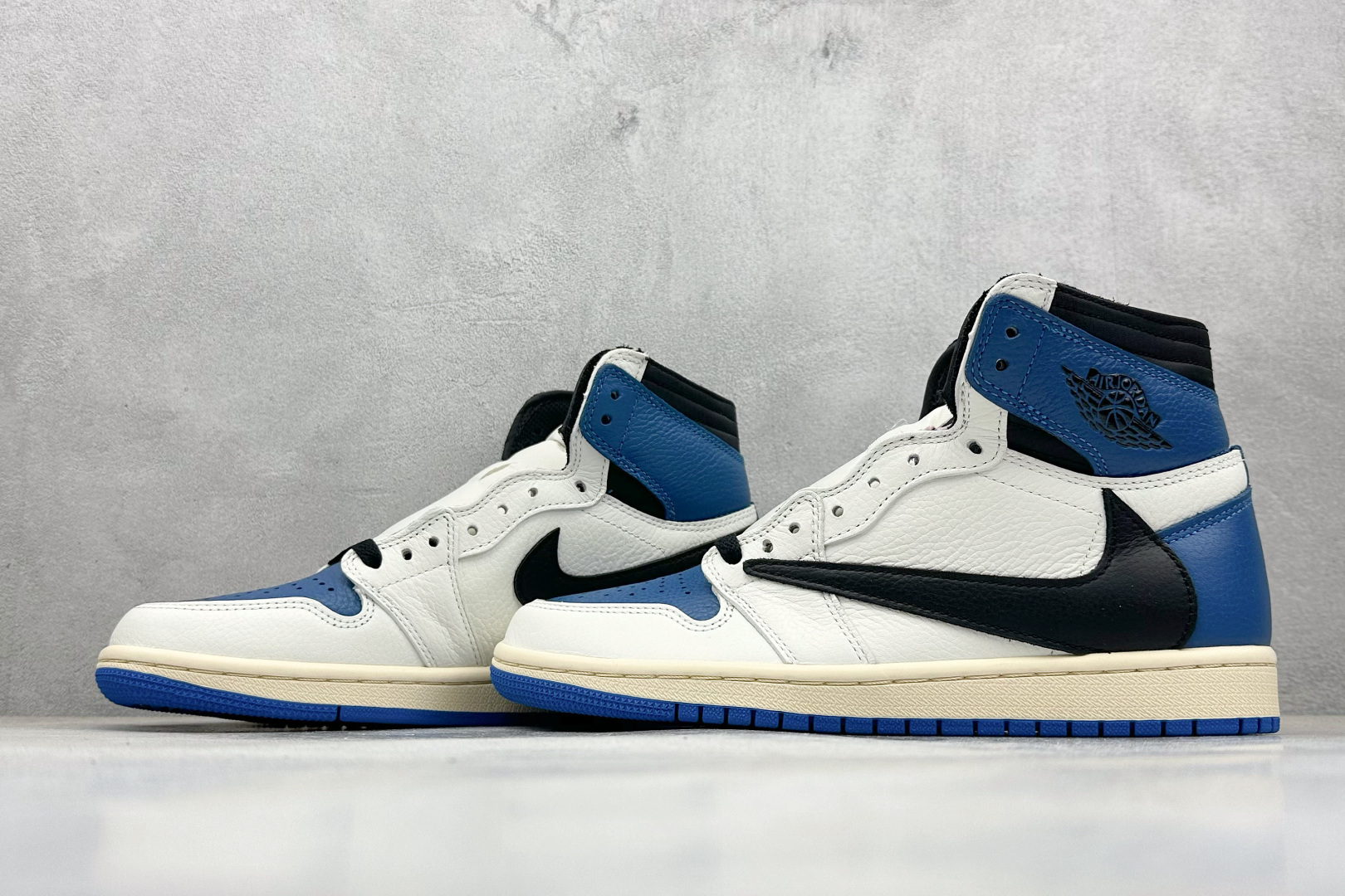 终端放店新F版AIR Jordan 1 RETRO HIGH OG 闪电倒钩高帮原装纸板原楦开发 极致鞋