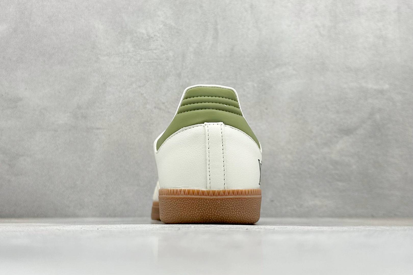 160 Adidas originals Samba x LV联名 桑巴舞系列复古经典轻便板鞋 GJ75809-Chinese UA Cheap High Quatity Brand Clothes Bags handbags Sneakers wholesale wholesaler seller from China Factory suppliers Fashion Clothing Shoes best Quality Beautiful Price 160 Adidas originals Samba x LV联名 桑巴舞系列复古经典轻便板鞋 GJ75809