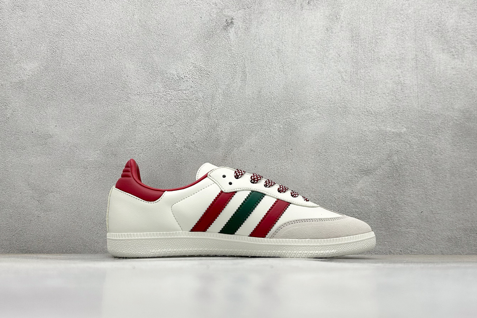 160 Adidas originals Samba x LV联名 桑巴舞系列复古经典轻便板鞋 GJ75801