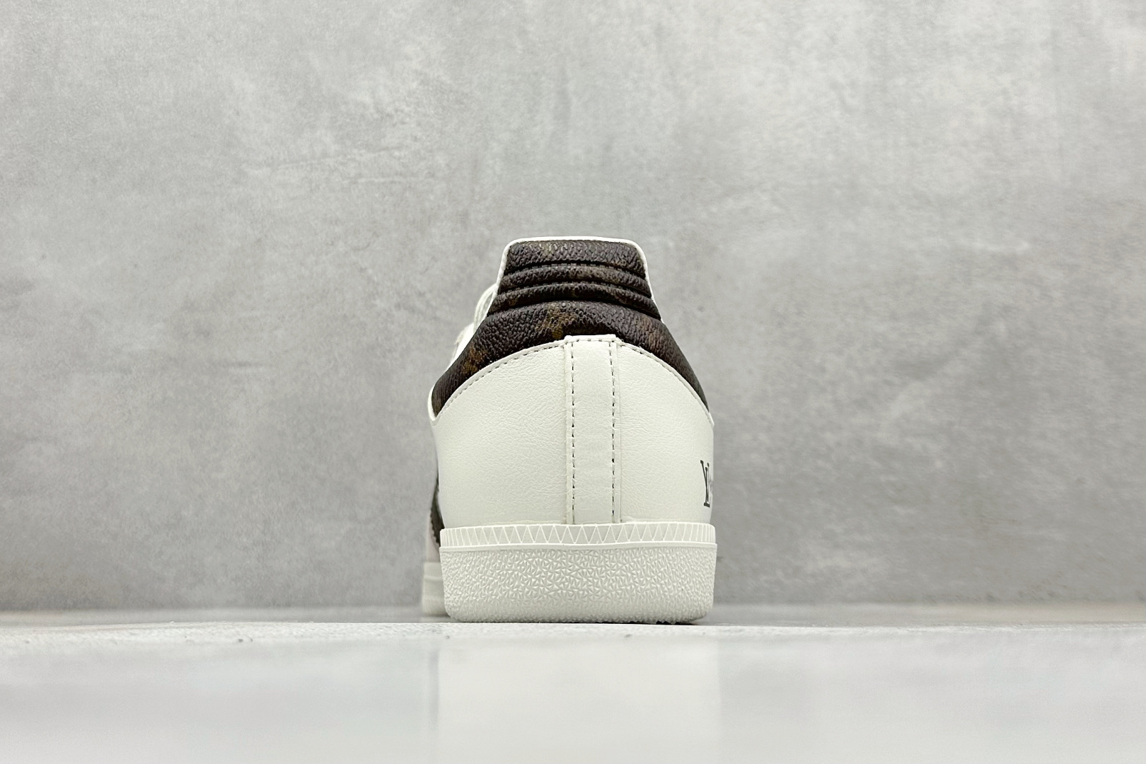 160 Adidas originals Samba x LV联名 桑巴舞系列复古经典轻便板鞋 GJ75803