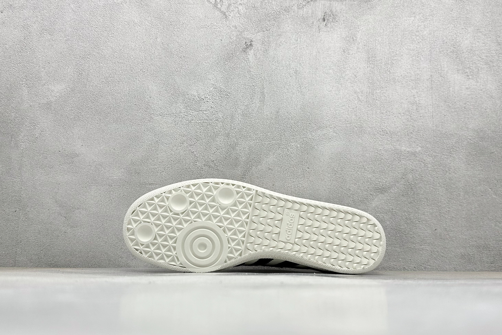 160 Adidas originals Samba x LV联名 桑巴舞系列复古经典轻便板鞋 GJ75803