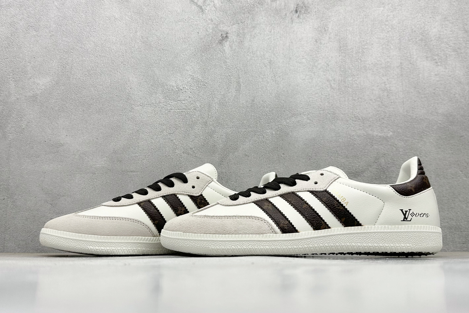 160 Adidas originals Samba x LV联名 桑巴舞系列复古经典轻便板鞋 GJ75803