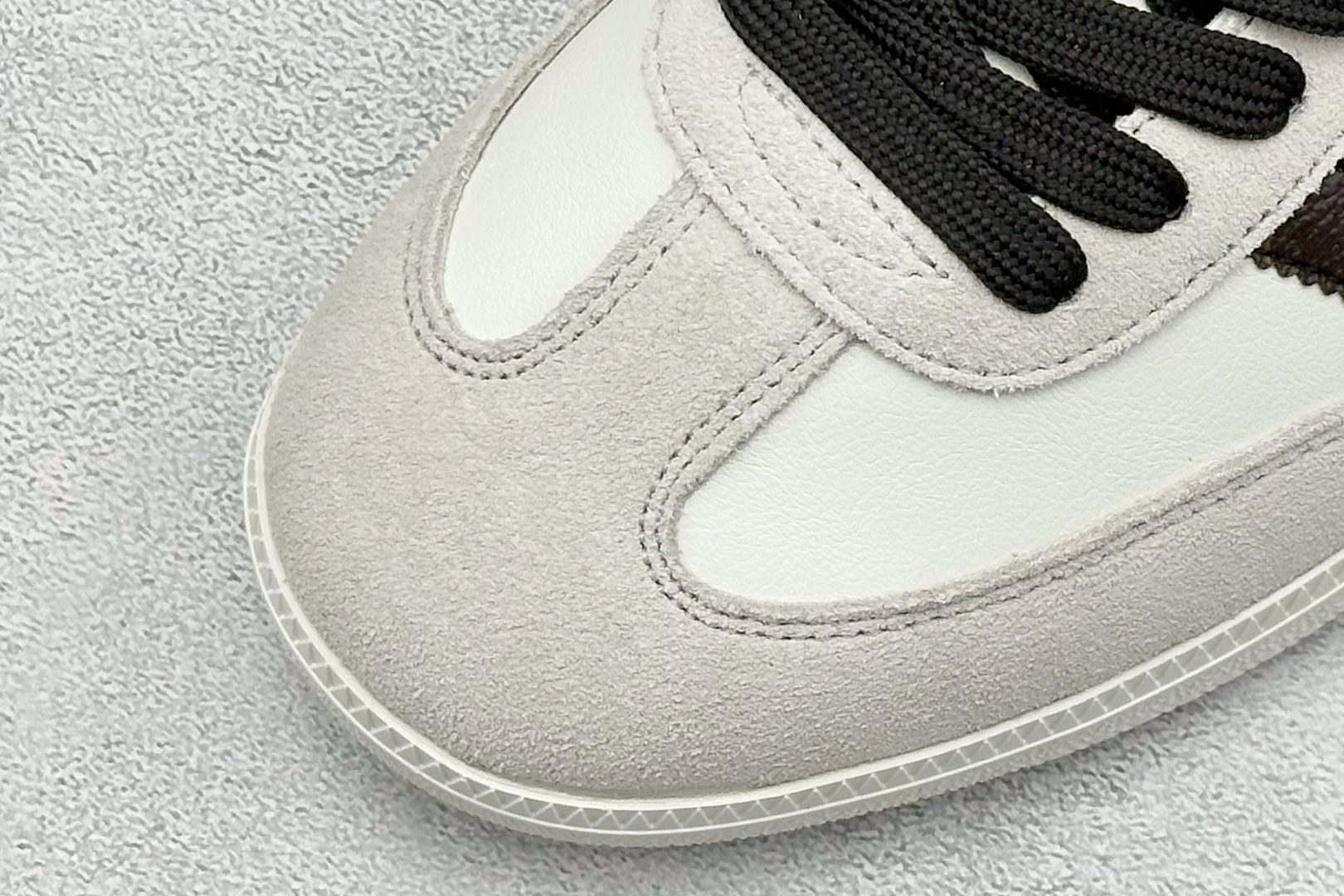 160 Adidas originals Samba x LV联名 桑巴舞系列复古经典轻便板鞋 GJ75803