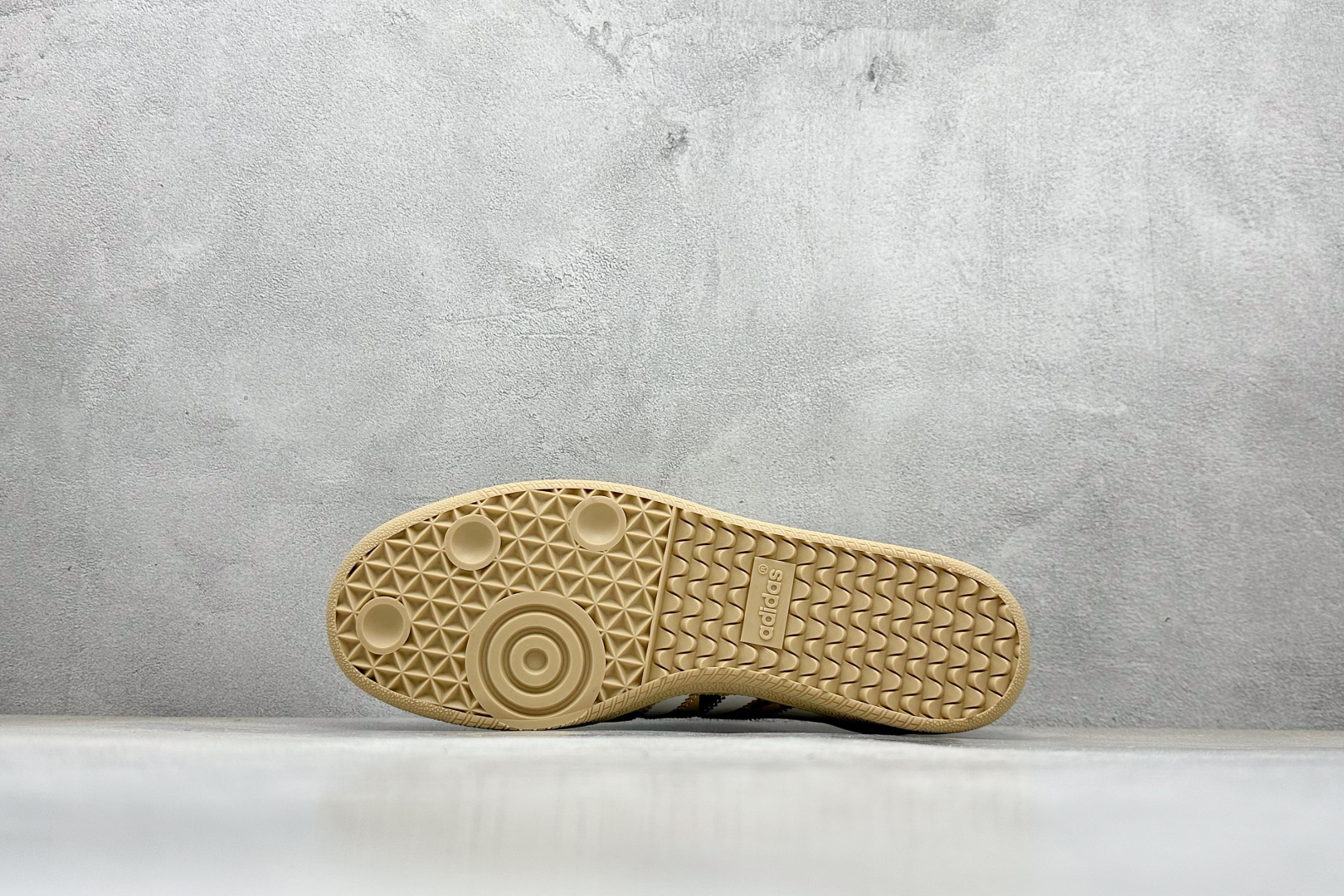 160 Adidas originals Samba x 巴宝莉联名 桑巴舞系列复古经典轻便板鞋 GJ75806