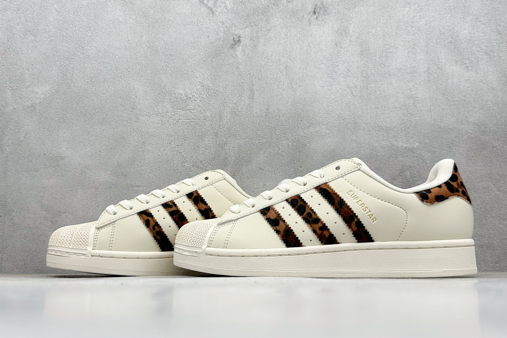 140 Adidas Originals Superstar II 贝壳头休闲板鞋 HQ2696-Chinese UA Cheap High Quatity Brand Clothes Bags handbags Sneakers wholesale wholesaler seller from China Factory suppliers Fashion Clothing Shoes best Quality Beautiful Price 140 Adidas Originals Superstar II 贝壳头休闲板鞋 HQ2696