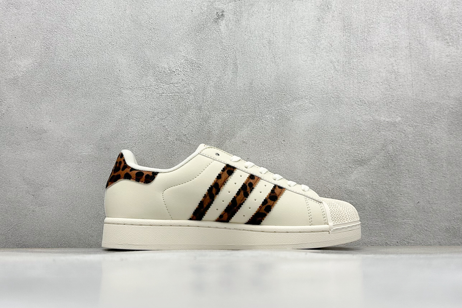 140 Adidas Originals Superstar II 贝壳头休闲板鞋 HQ2696-Chinese UA Cheap High Quatity Brand Clothes Bags handbags Sneakers wholesale wholesaler seller from China Factory suppliers Fashion Clothing Shoes best Quality Beautiful Price 140 Adidas Originals Superstar II 贝壳头休闲板鞋 HQ2696