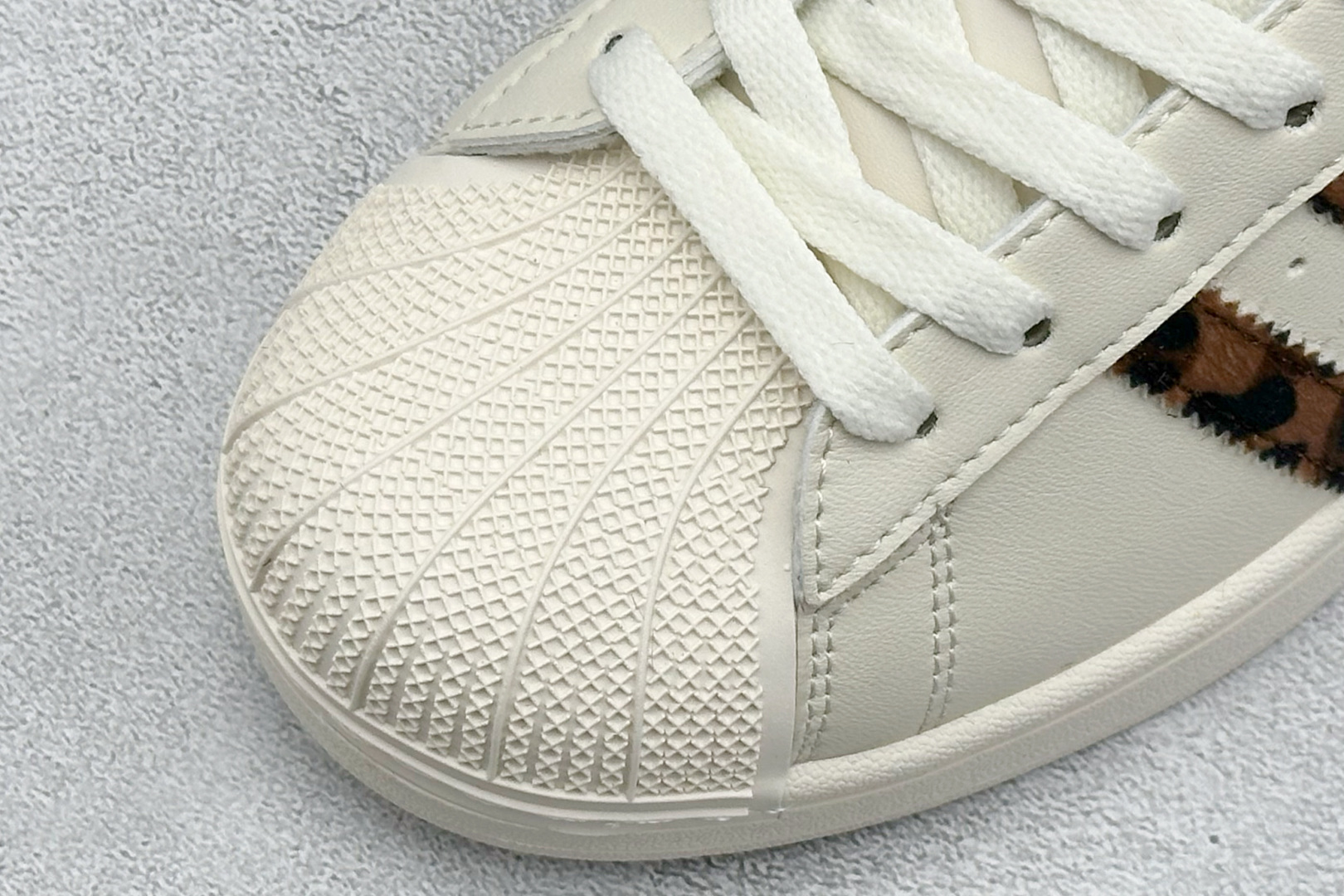 140 Adidas Originals Superstar II 贝壳头休闲板鞋 HQ2696-Chinese UA Cheap High Quatity Brand Clothes Bags handbags Sneakers wholesale wholesaler seller from China Factory suppliers Fashion Clothing Shoes best Quality Beautiful Price 140 Adidas Originals Superstar II 贝壳头休闲板鞋 HQ2696