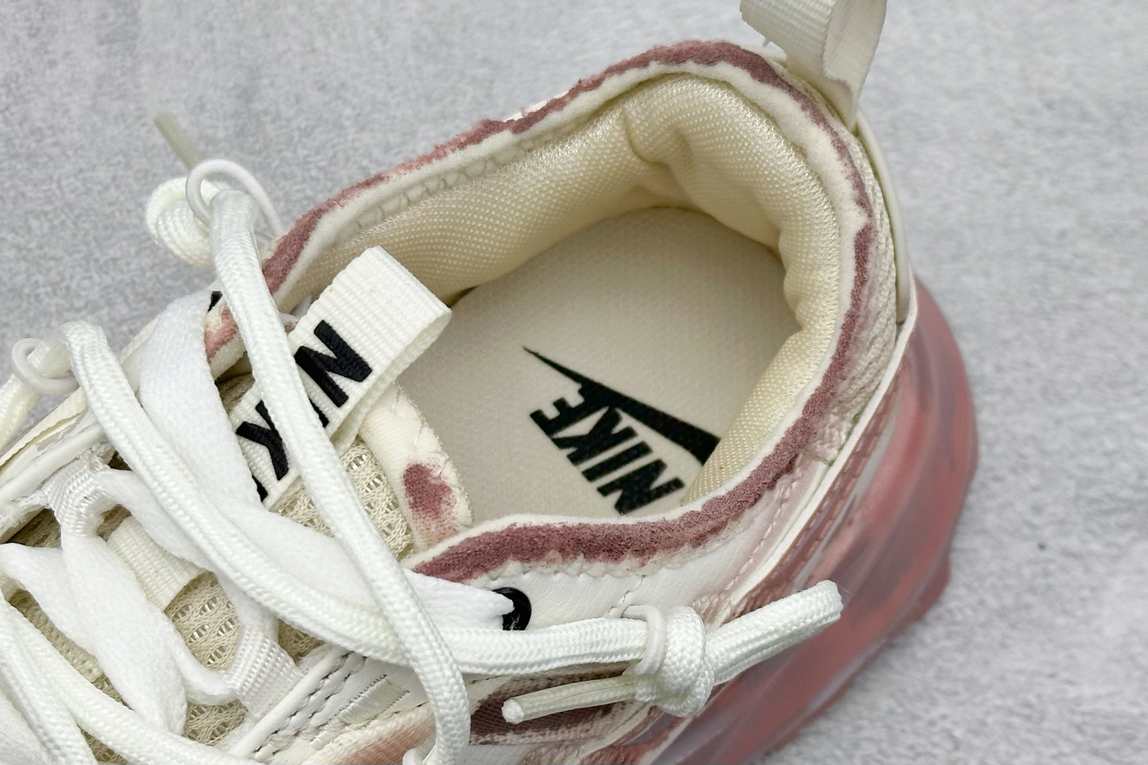 280 W NIKE TC 7900 新款老爹鞋 注入非凡时尚气息 DD9682-100-Chinese UA Cheap High Quatity Brand Clothes Bags handbags Sneakers wholesale wholesaler seller from China Factory suppliers Fashion Clothing Shoes best Quality Beautiful Price 280 W NIKE TC 7900 新款老爹鞋 注入非凡时尚气息 DD9682-100