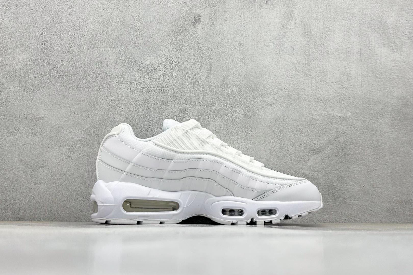 260 NIKE Air 95 潮流百搭 气垫缓震慢跑鞋 CT1268-100