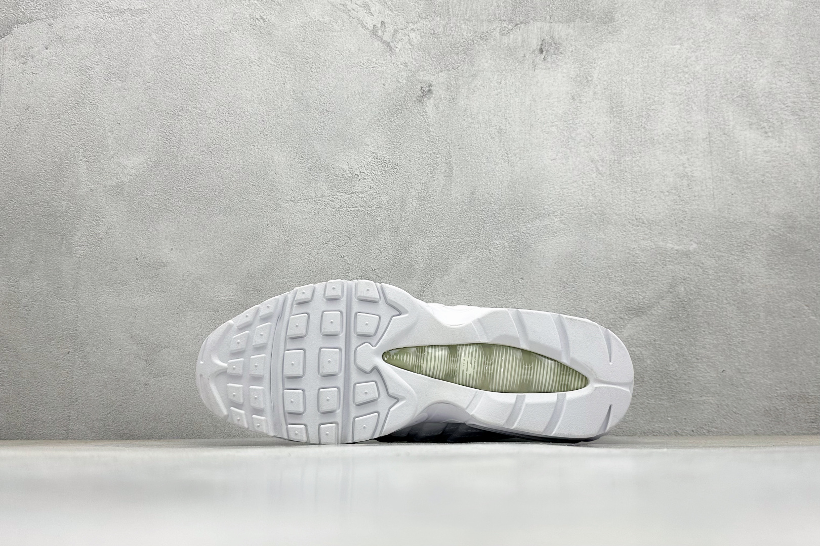 260 NIKE Air 95 潮流百搭 气垫缓震慢跑鞋 CT1268-100