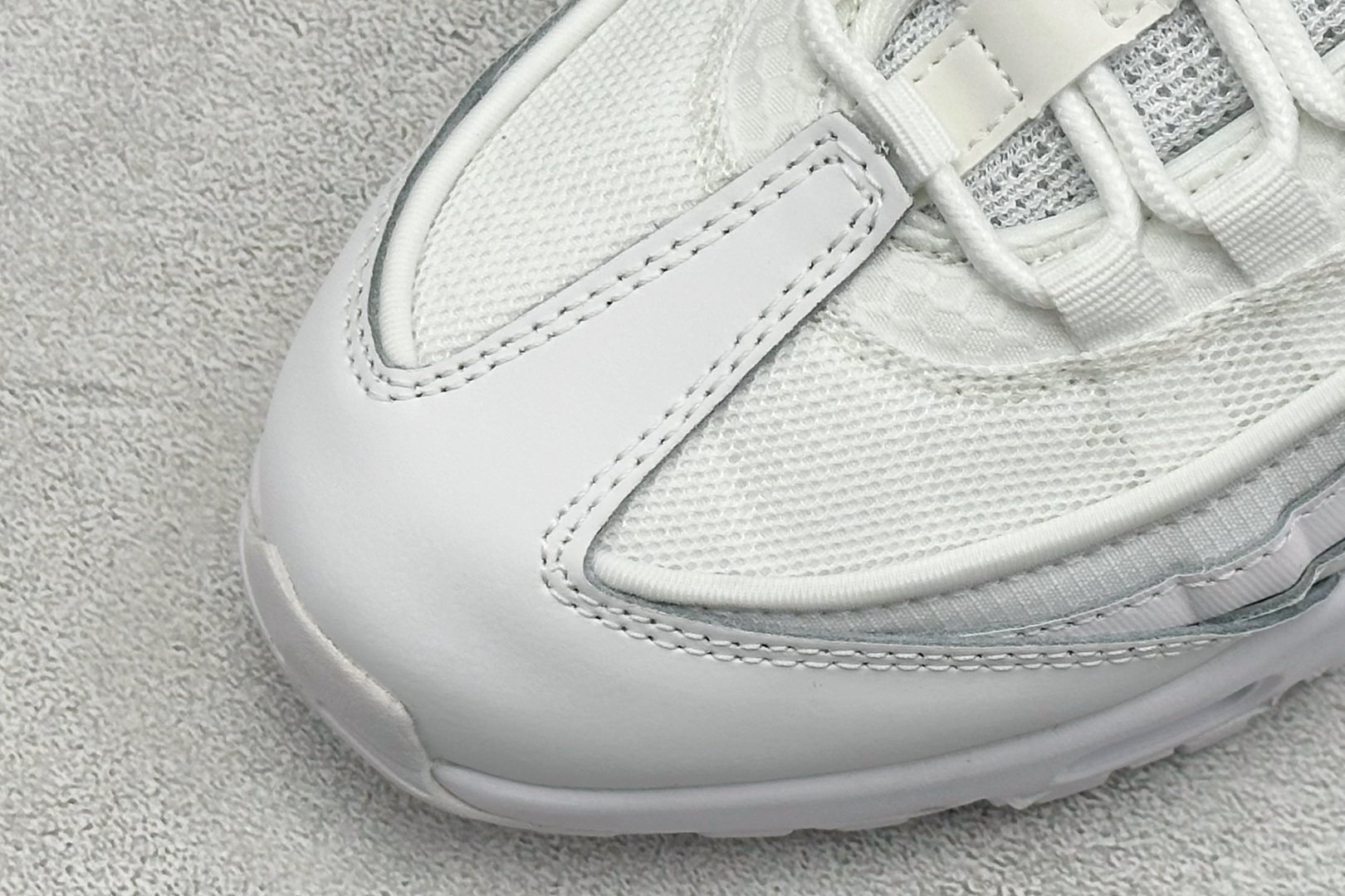 260 NIKE Air 95 潮流百搭 气垫缓震慢跑鞋 CT1268-100