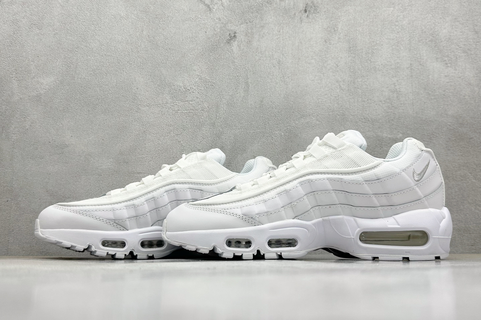 260 NIKE Air 95 潮流百搭 气垫缓震慢跑鞋 CT1268-100