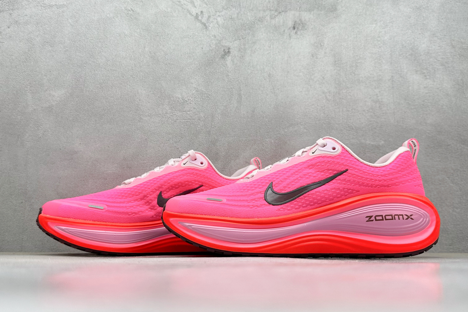 180 Nike Air Zoom Vomero Plus 耐克网面厚底气垫跑鞋 HV8154-604