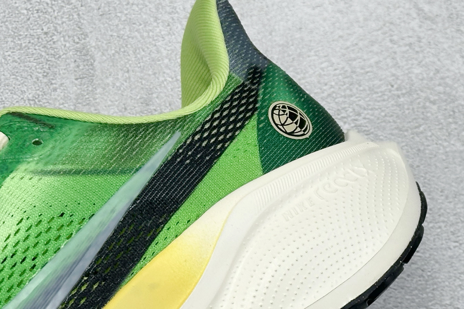 RS版Nike Air Zoom Pegasus 41 耐克网面透气轻便耐磨跑鞋#鞋面采用网布、织物、橡