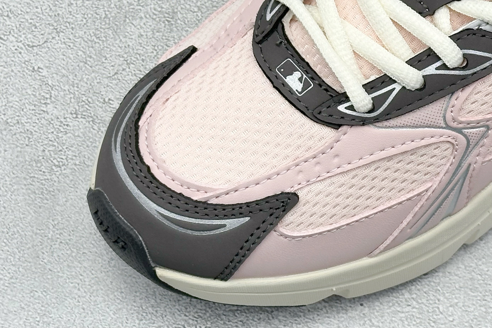 190 NY版MLB Chunky Curve Runner Speed 纽约洋基队 厚底休闲跑鞋 3ARNC055N