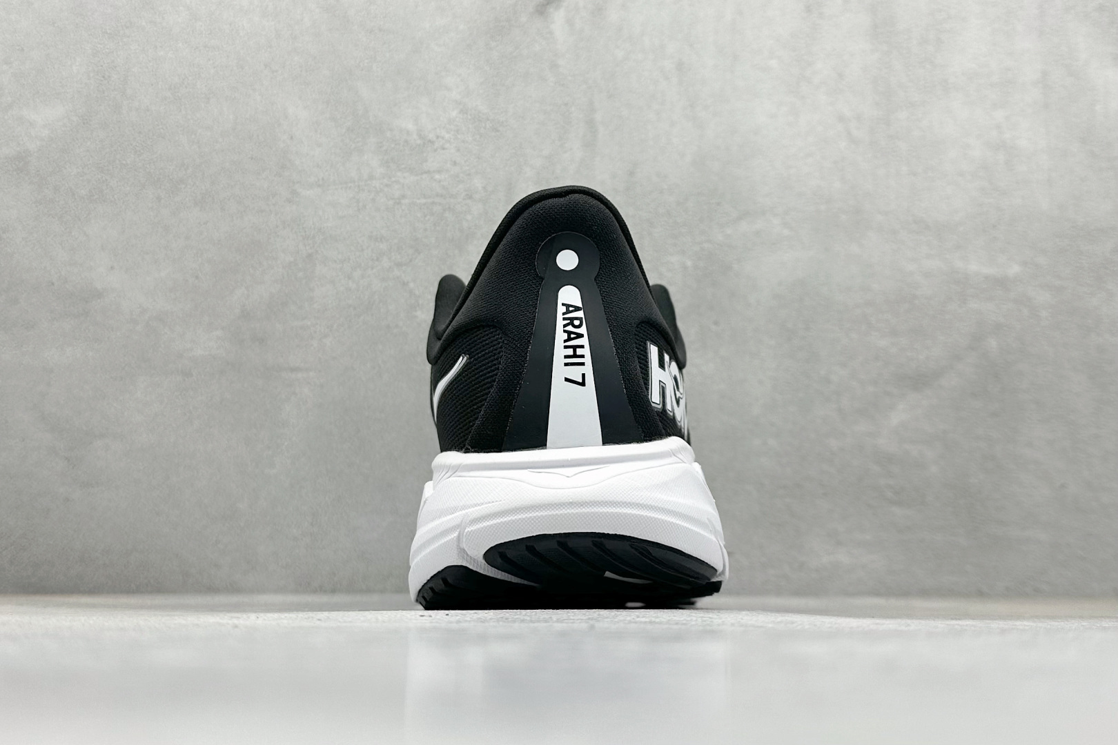 180 BF版HOKA ONE ONE M ARAHI 7 低帮专业越野跑步鞋 1147870-BWHT