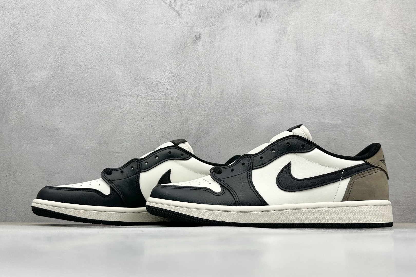 260 新F版Air Jordan 1 Low 摩卡 低帮板鞋 CZ0790-102