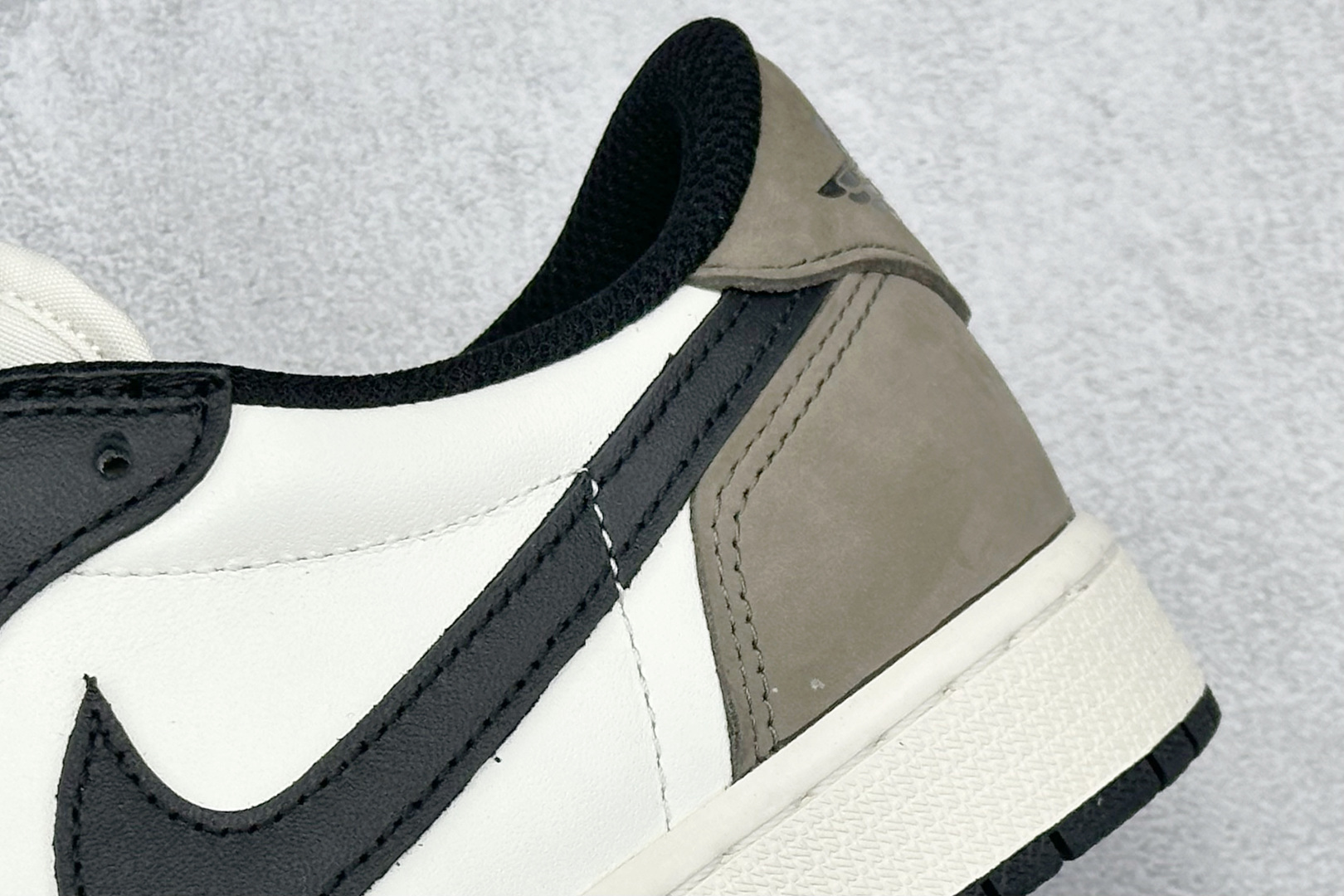 260 新F版Air Jordan 1 Low 摩卡 低帮板鞋 CZ0790-102