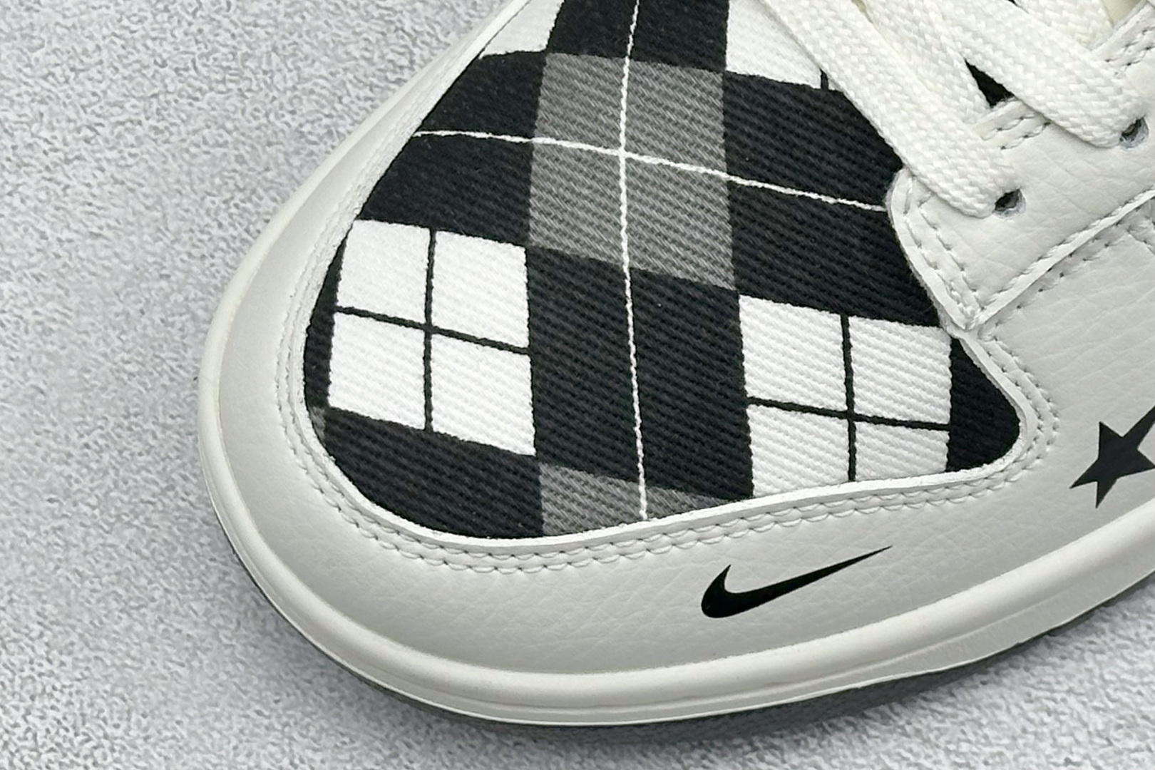 280 SC版Nike SB Dunk Low BAPE联名 白黑网格 高端定制 低帮休闲板鞋 SC0601-463