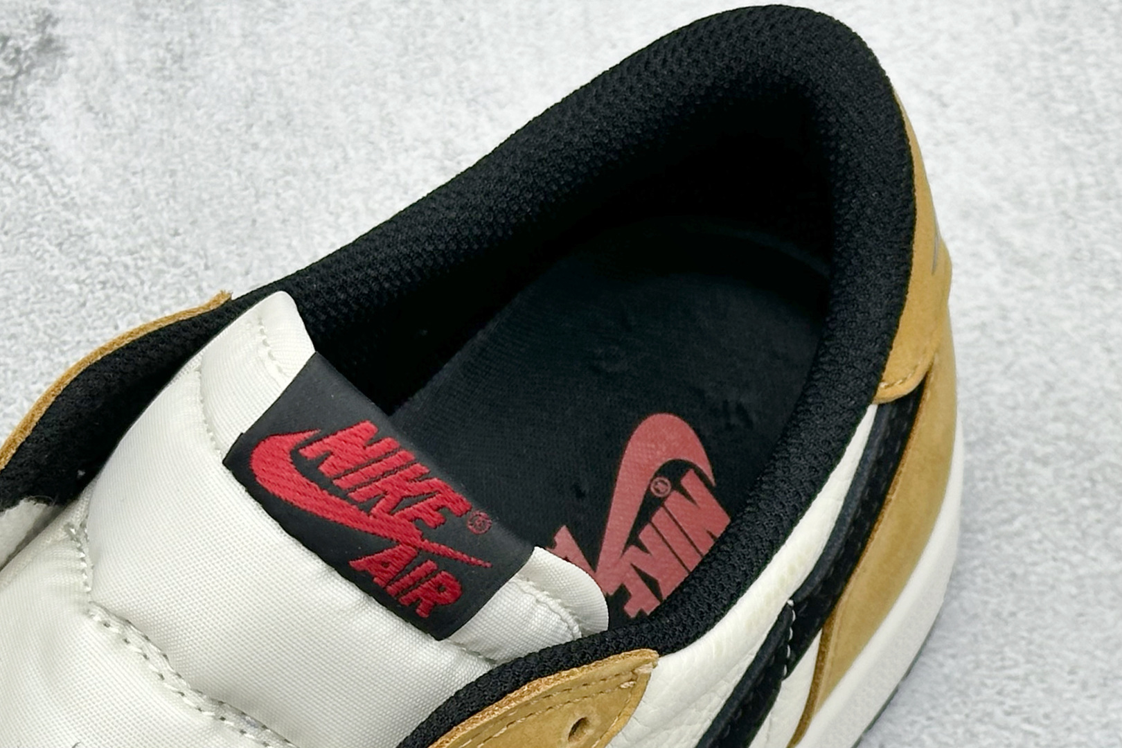260 新F版Air Jordan 1 Low 新秀 低帮板鞋 CZ0790-107