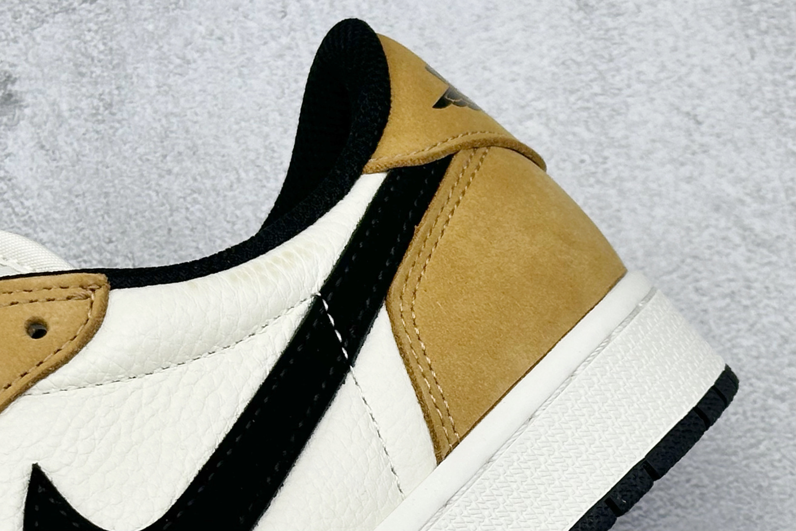 260 新F版Air Jordan 1 Low 新秀 低帮板鞋 CZ0790-107