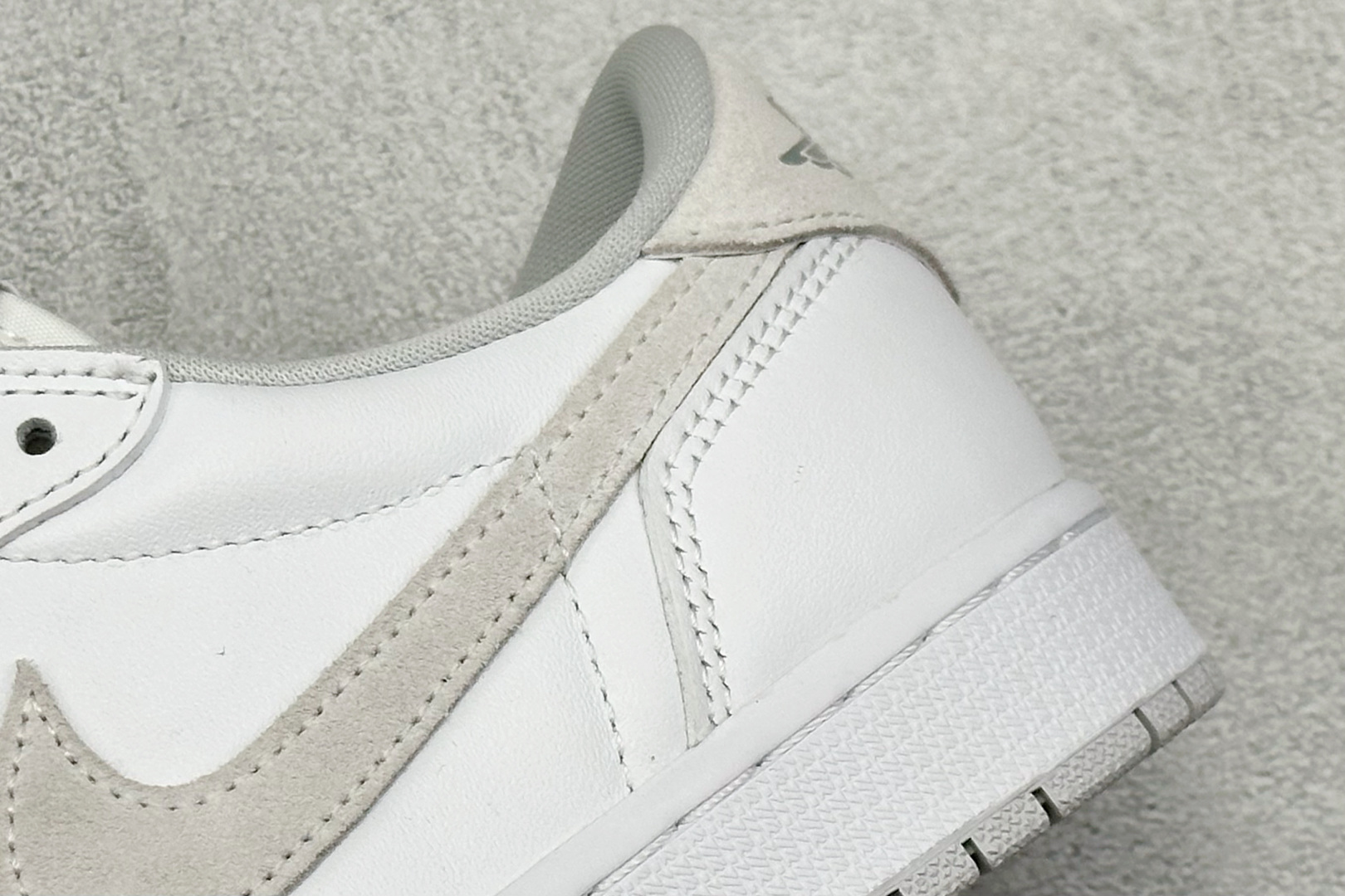 新F版Air Jordan 1 Low 小巴黎 低帮板鞋 CZ0790-100-莆田鞋,莆田鞋货源,高仿鞋,高仿鞋货源,安福档口,莆田高仿鞋,莆田鞋批发,高仿鞋批发,莆田高仿运动鞋,高仿运动鞋,莆田运动鞋 新F版Air Jordan 1 Low 小巴黎 低帮板鞋 CZ0790-100