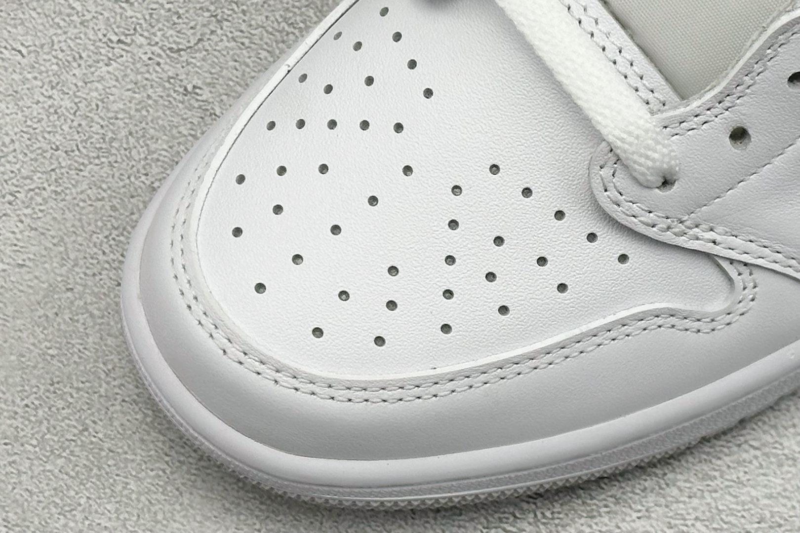 新F版Air Jordan 1 Low 小巴黎 低帮板鞋 CZ0790-100-莆田鞋,莆田鞋货源,高仿鞋,高仿鞋货源,安福档口,莆田高仿鞋,莆田鞋批发,高仿鞋批发,莆田高仿运动鞋,高仿运动鞋,莆田运动鞋 新F版Air Jordan 1 Low 小巴黎 低帮板鞋 CZ0790-100