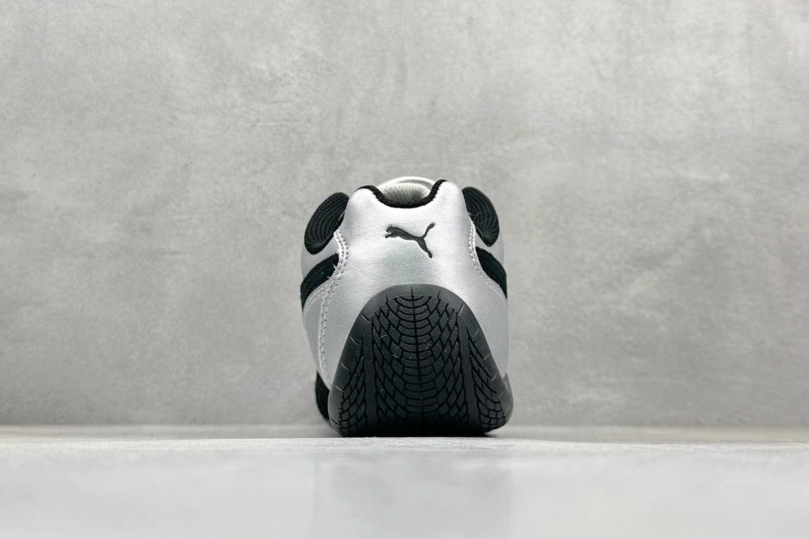 210 S2版Ferrari x Puma Speedcet 联名彪马低帮复古运动休闲赛车跑鞋 403689-01