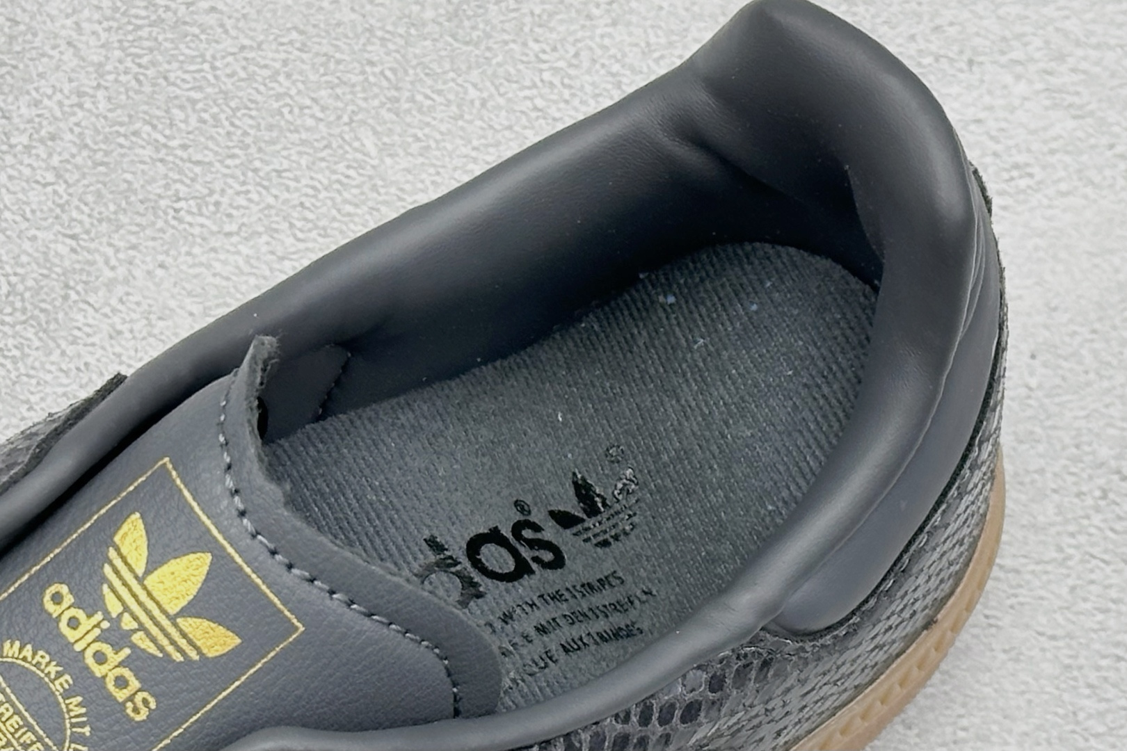 130 Adidas Originals Samba 阿迪达斯三叶草 桑巴舞系列绅士德训足球风百搭低帮休闲运动板鞋 JQ3532