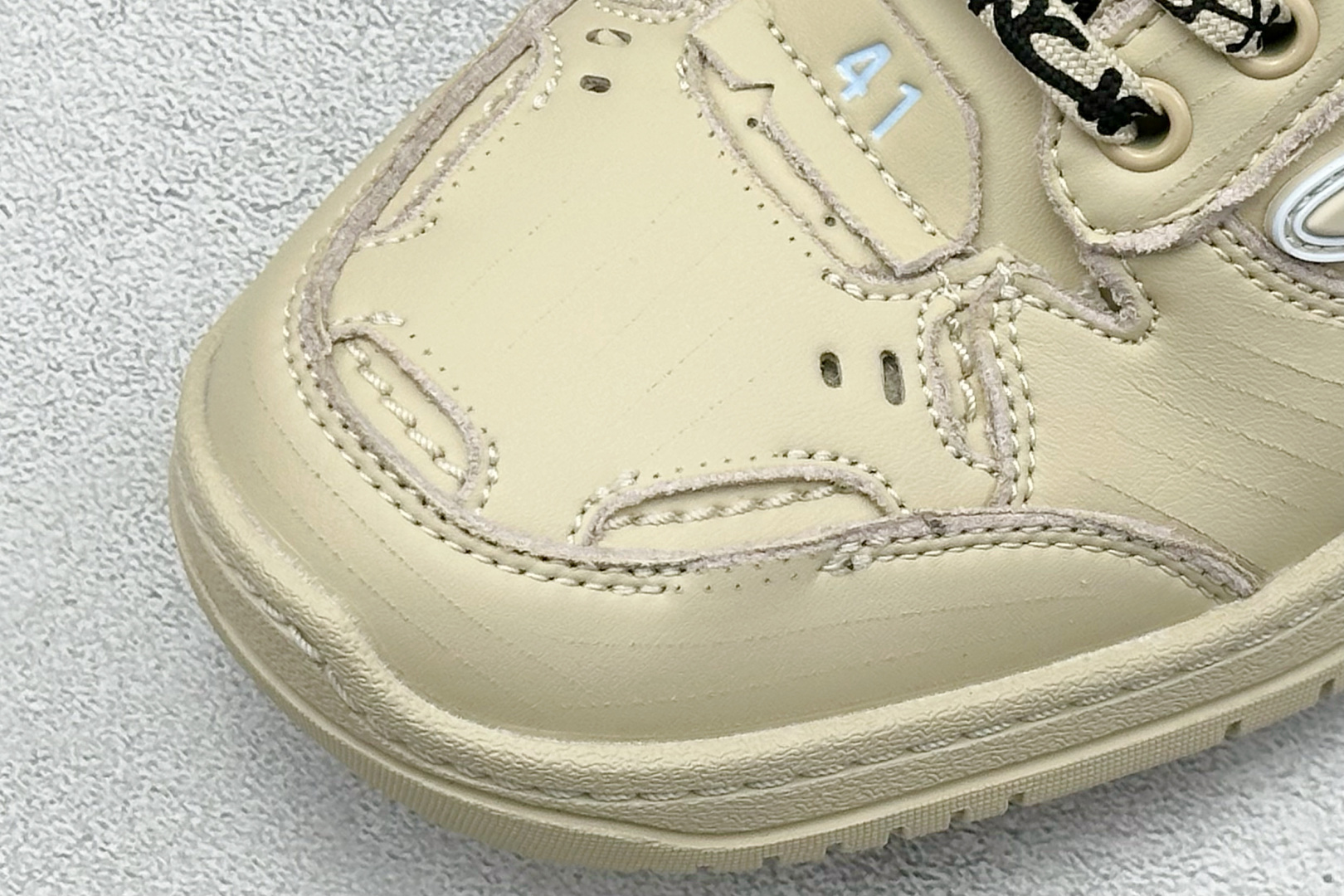 250 I8版Balenciaga Hamptons Worn-Out 巴黎世家十八18代 涤纶（聚酯纤维）牛皮革 圆头系带 低帮 生活休闲鞋板鞋 841763-WCURS-9490