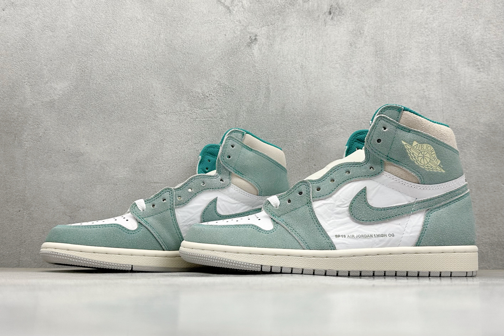 260 新F版AIR Jordan 1 RETRO HIGH 高帮 蒂芙尼 555088-311