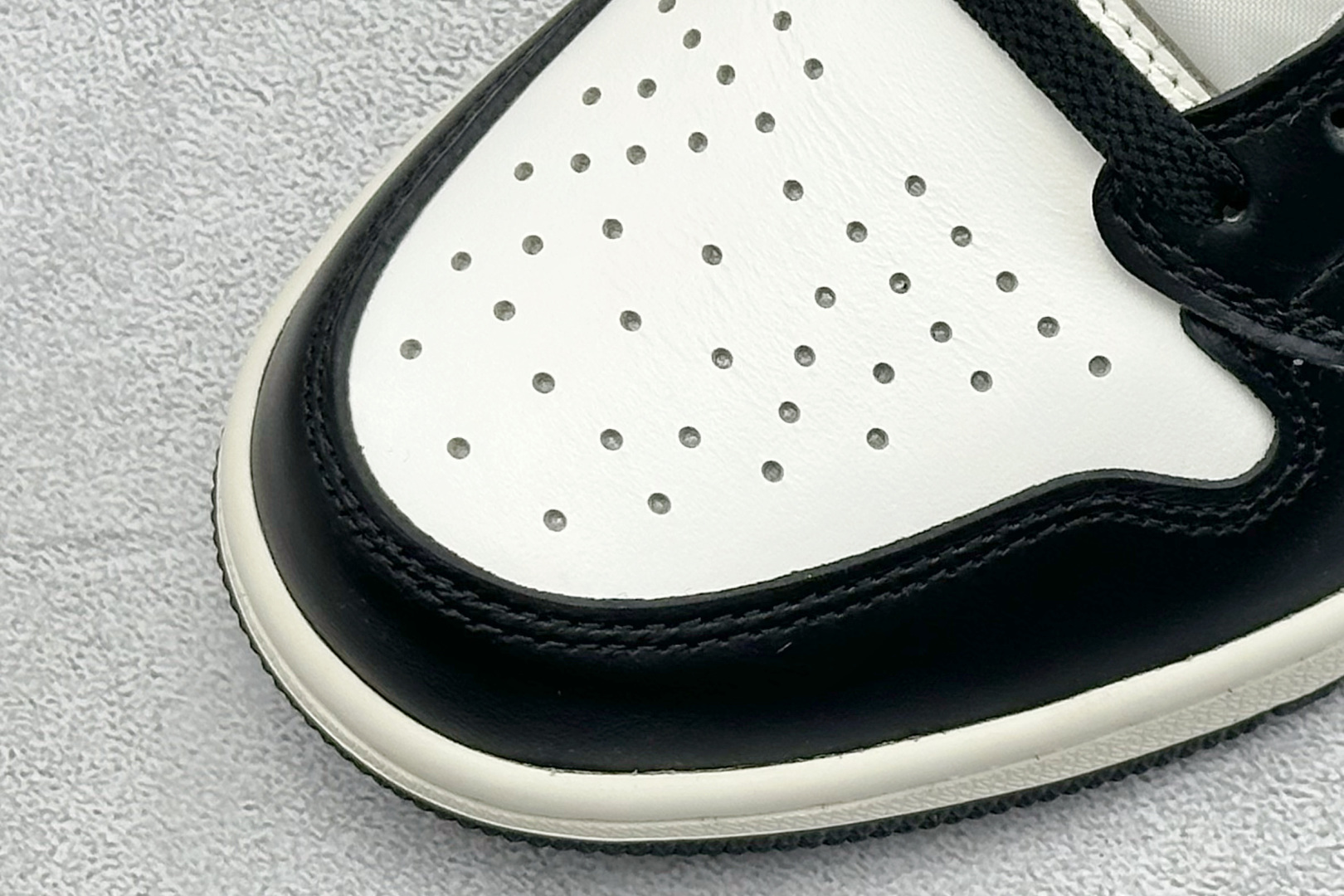 260 新F版AIR Jordan 1 RETRO HIGH 高帮 摩卡 555088-105