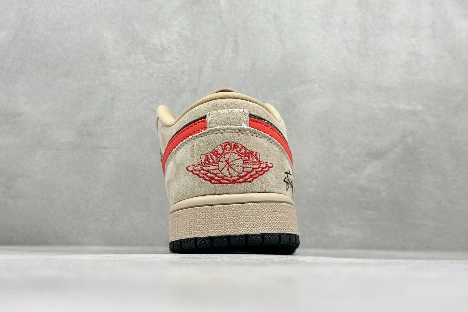280 XC版Air Jordan 1 Retro Low x Stussy 斯图西联名低帮板鞋 LR8888-012-Chinese UA Cheap High Quatity Brand Clothes Bags handbags Sneakers wholesale wholesaler seller from China Factory suppliers Fashion Clothing Shoes best Quality Beautiful Price 280 XC版Air Jordan 1 Retro Low x Stussy 斯图西联名低帮板鞋 LR8888-012
