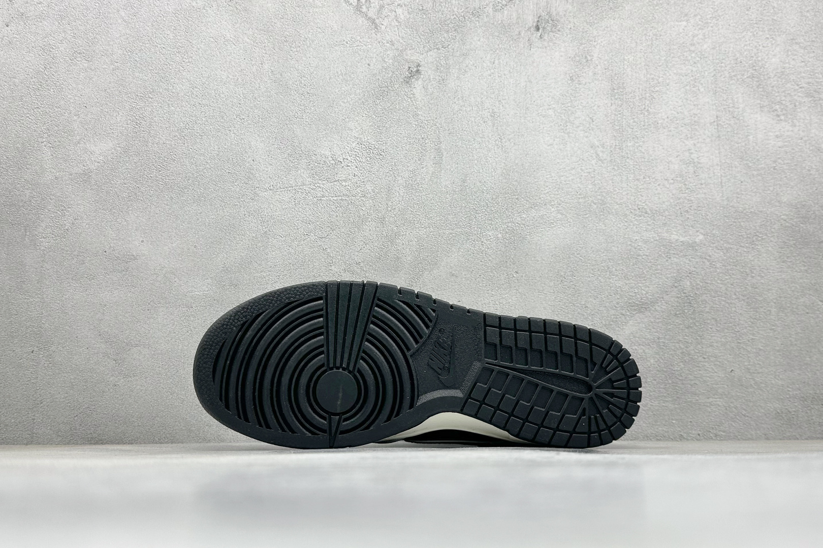 280 SC版Nike SB Dunk Low LV联名 白深黑牛仔 高端定制 低帮休闲板鞋 SC0601-467