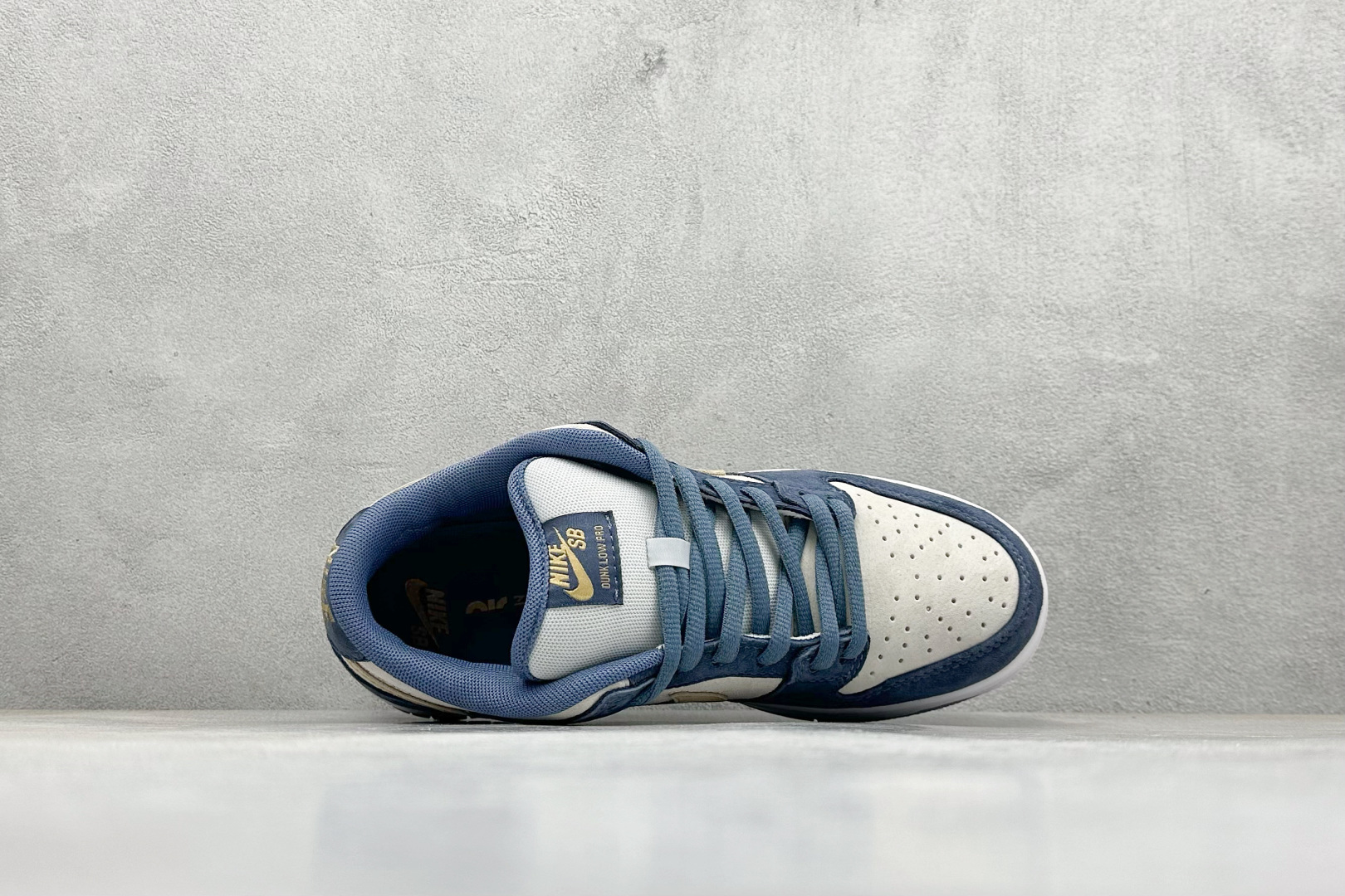 200 Nike Dunk SB “Smile” 绒面革 蓝白 HF3063-002