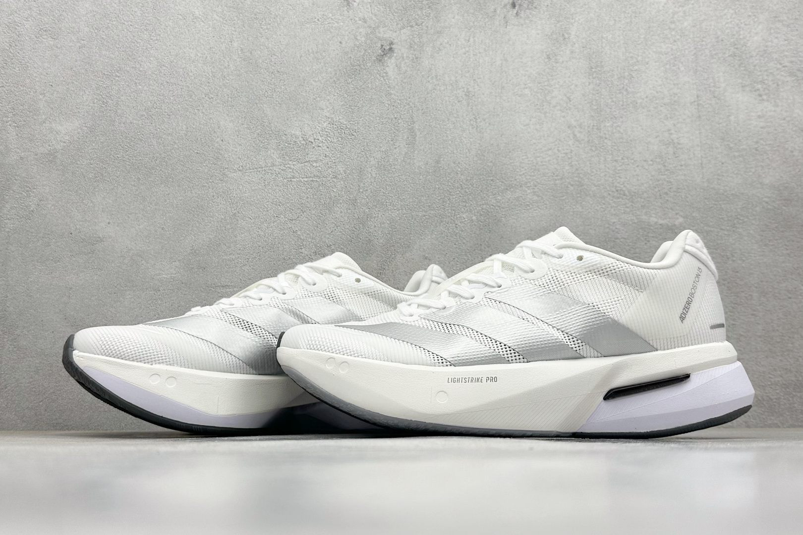 180 AD Adizero Boston 13 透气网布竞速跑鞋 JS4948