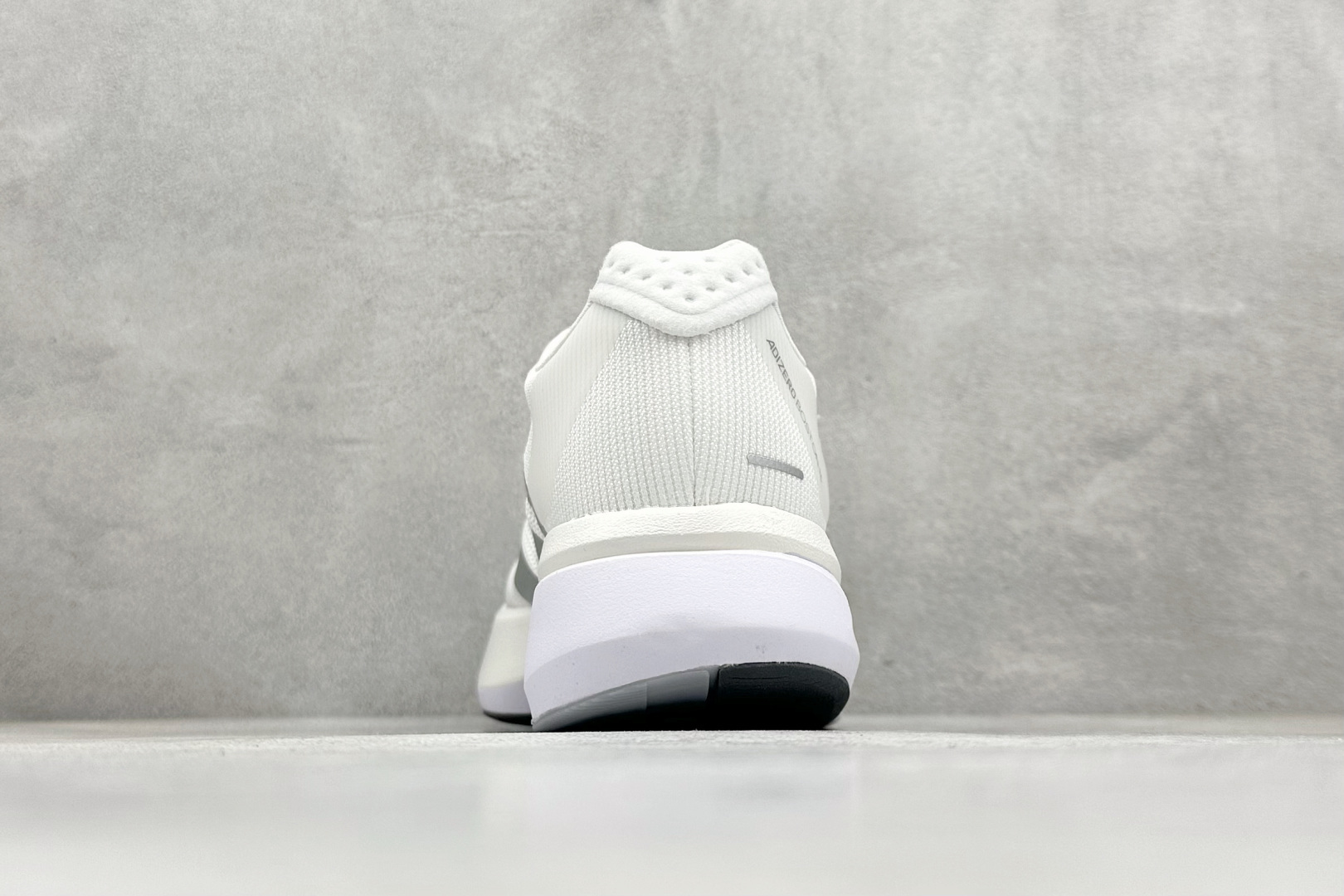 180 AD Adizero Boston 13 透气网布竞速跑鞋 JS4948