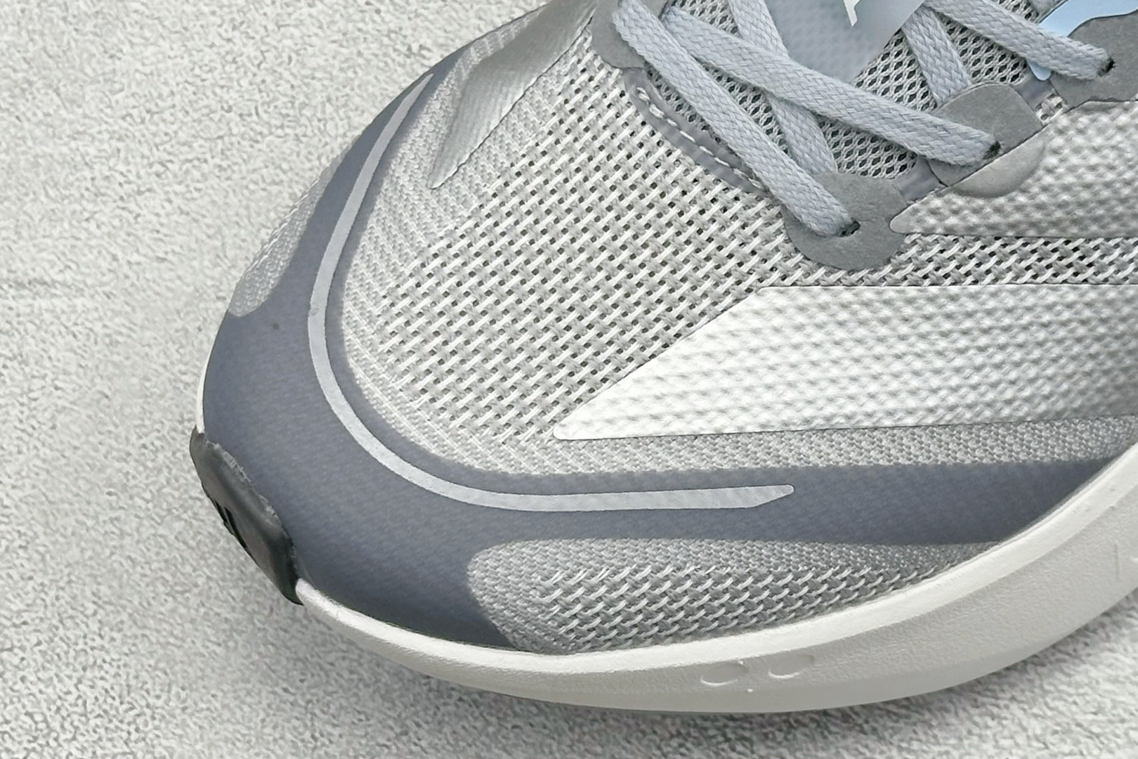 180 AD Adizero Boston 13 透气网布竞速跑鞋 JS4949